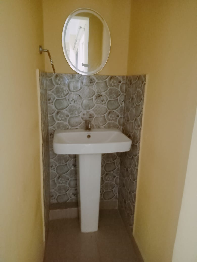 Unfurnished 3bhk in Downtown, Doctor Zakir Hussain Road, Bormotoria, Guwahati, Assam, India for Rent